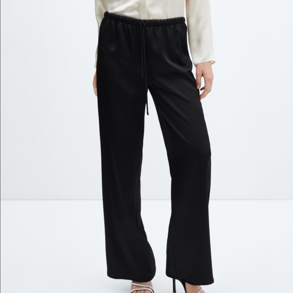 Black satin pant size small Mango